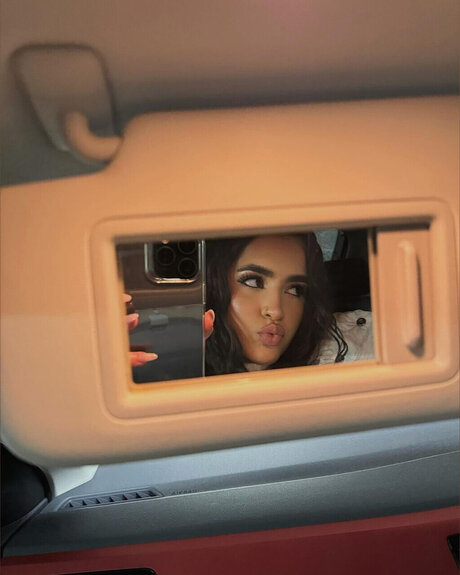 asiatische teen pussy onlyfans erotische hübsche bilder