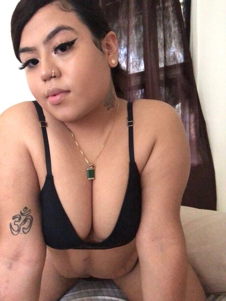 Kgm713 nacktheit exklusive foto