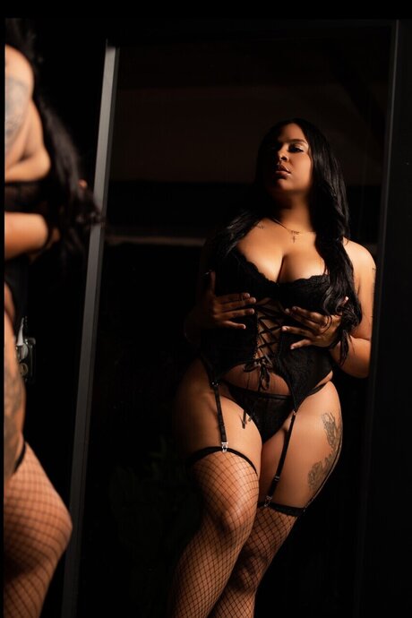 QueenKiraaa heiße nackten fotos