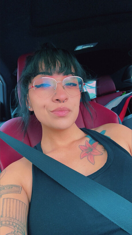 ThtGirlAcadia model akt archiv