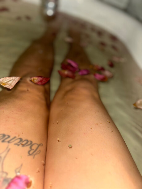 Lexi sky heiße nette bild