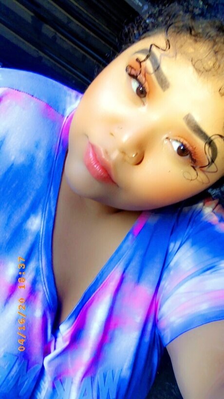 Kialyn pornostar sex foto