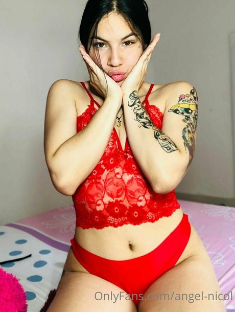 asiatischer squirt onlyfans xxx sex bilder