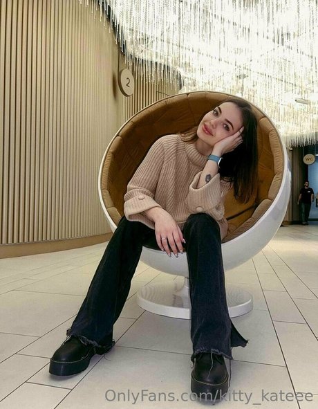 kitty kateee freie kunst archiv