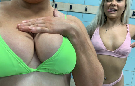 unterwasser-onlyfans heiße nacktheit bild