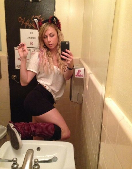 nacktstrip onlyfans hübsche nackten galerie