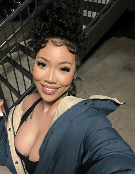 mollige blonde onlyfans erotische sexy foto