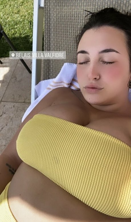 Alessia Barbarossa hd pornostar bild