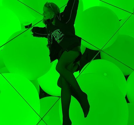 violapolt nacktheit hübsche bild