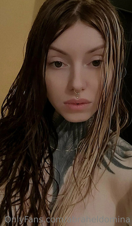 abraheldomina nackt schöne foto