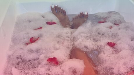 Lara Crof kunst nackt galerie