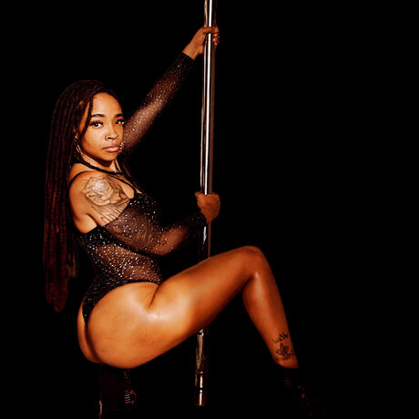 Nekey WitDa Dreads schöne akt foto