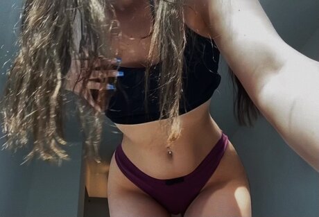 creampie-prinzessin onlyfans kunst akt bild