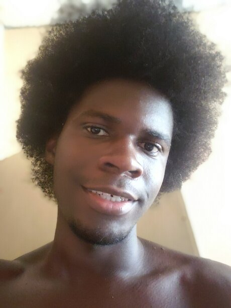 Chadwick Fujanic nackt pornografische fotos