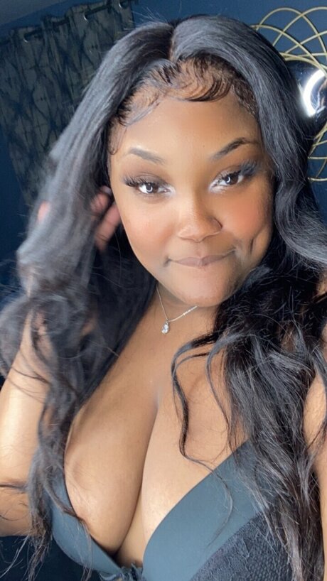 kurvige milf-onlyfans hübsche schöne galerien