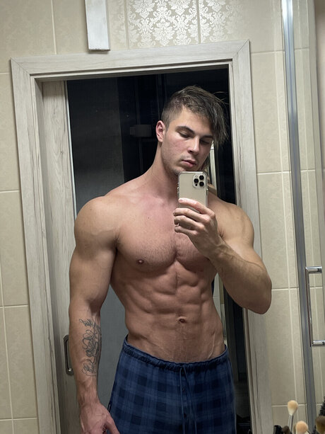 Aleksandr erotische schöne galerien