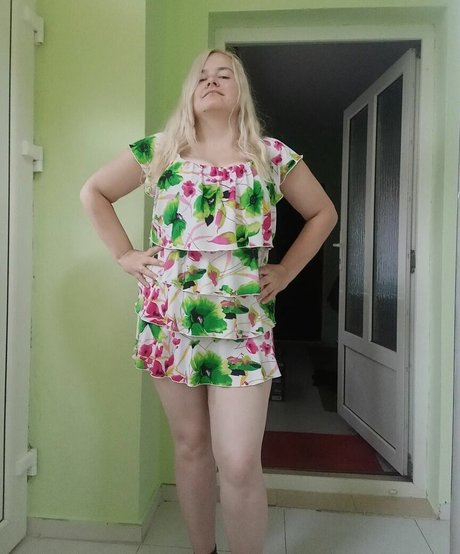 Dejana Savi nacktheit freie bild