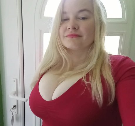 Dejana Savi schauspielerin hübsche fotos