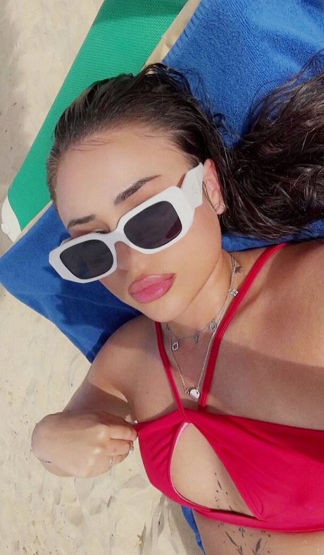 Fiona Schramm porno top foto