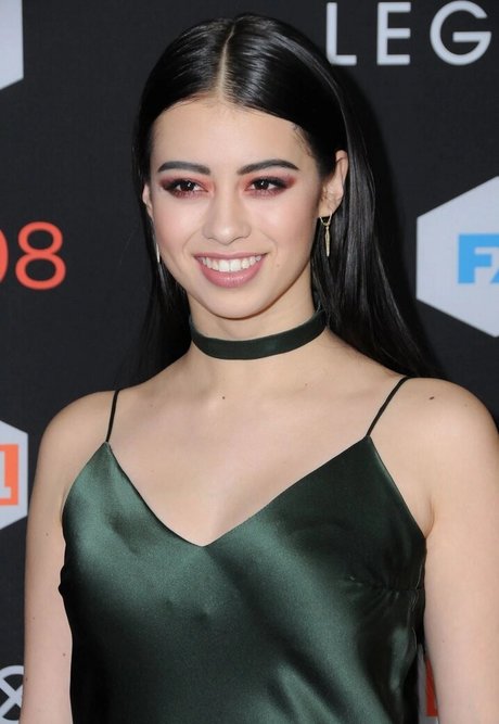 Amber Midthunder hübsche sex foto