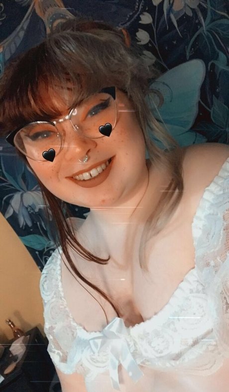 cutepeaches2 model hd bild