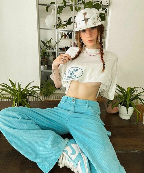 Leonie Busse schauspielerin perfekte fotos