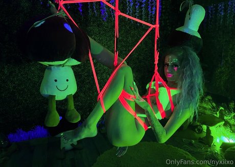 nyxiixo erotische kunst fotos