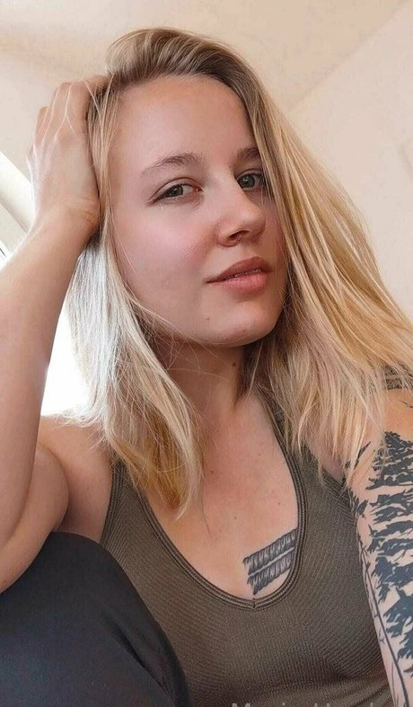 ebenholz-joi onlyfans nacktheit exklusive bild