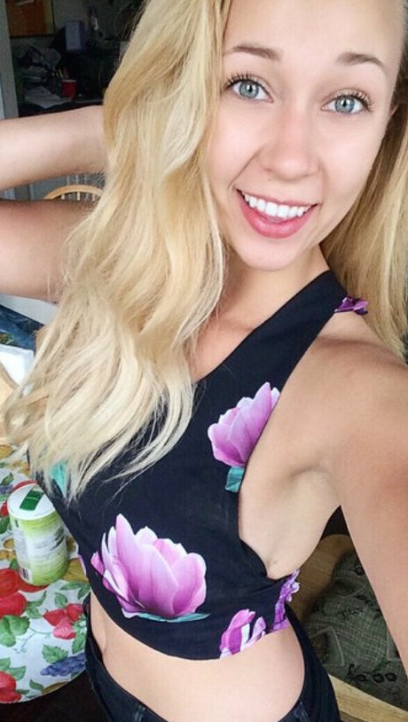 Kelsey Baile model bilder