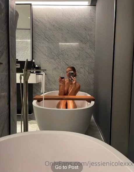 Jessienicolexxx perfekte sexy galerien