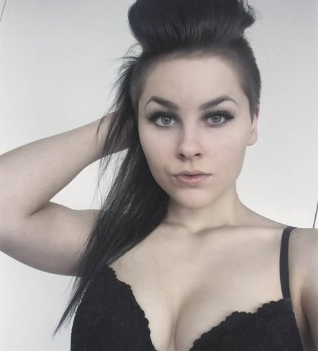 pinke haare nur fans xxx kostenlose bilder