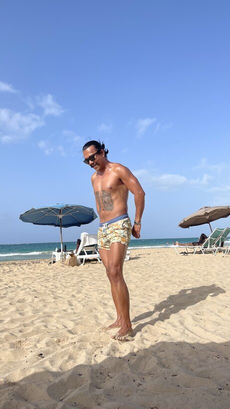 japanische solo-onlyfans sexy akt bilder