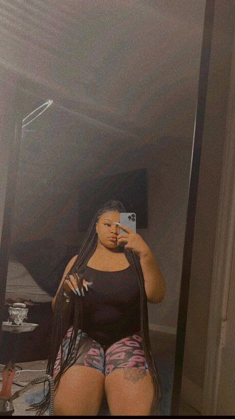 Yazmyn Love xxx nacktheit fotos