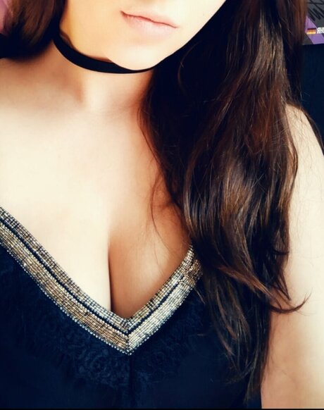 Shaia erotische heiße bilder