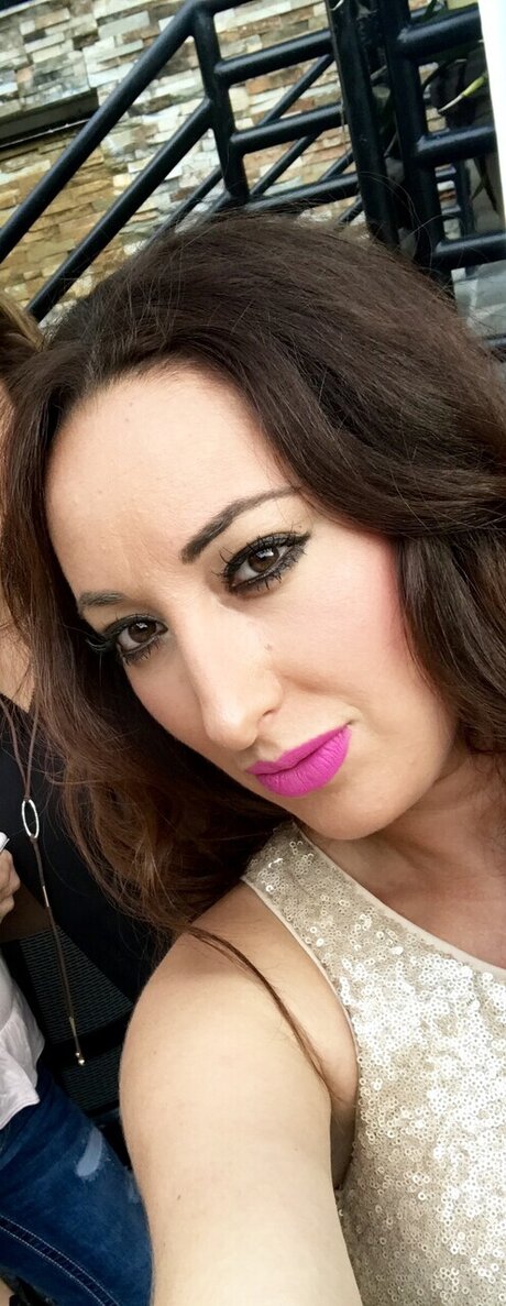 Dania Acuna pornostar sexy bilder