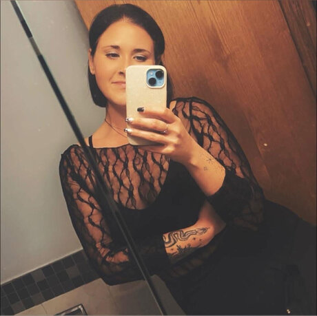 Nickyy porno exklusive galerie