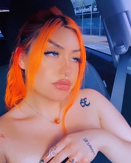 zierliche brünette nur fans top exklusive foto