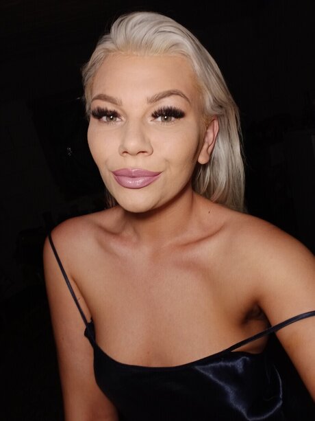 mollige emo-onlyfans erwachsene schöne archiv