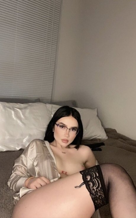 Tayler Hills pornographische bilder