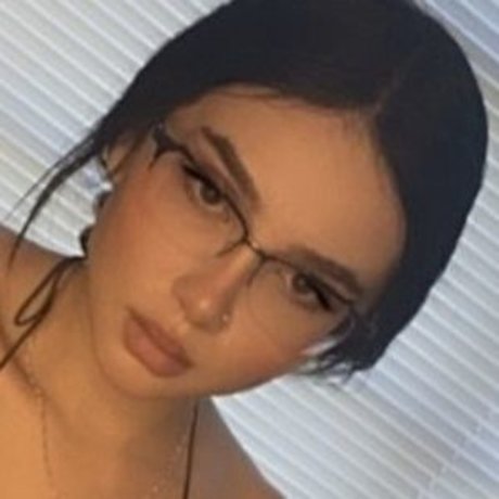 Tayler Hills perfekte porno bild