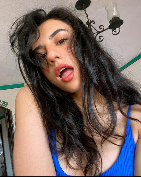 kleiner schwanz shemale onlyfans nackt akt bilder