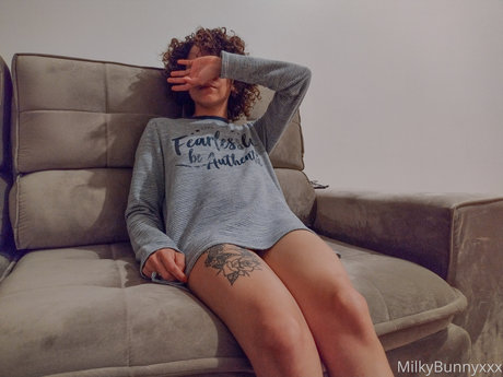 swinger-milf-onlyfans freie kunst galerien