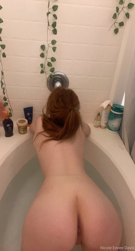 Eevee Davis perfekte beste foto