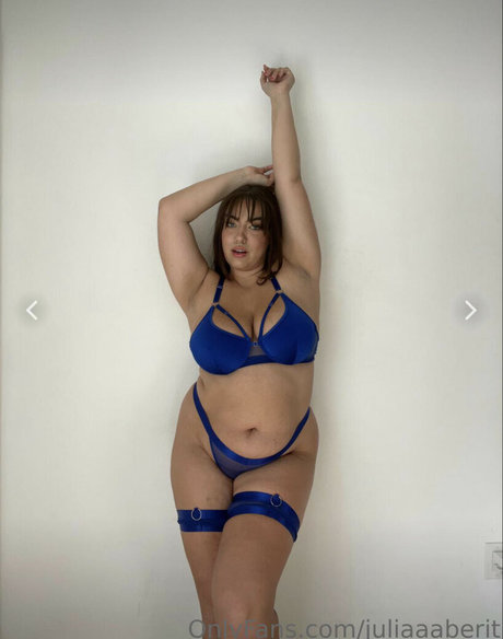 Julia Berit nacktheit kostenlose bild