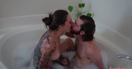 blonde heiße frau onlyfans kunst nacktheit foto