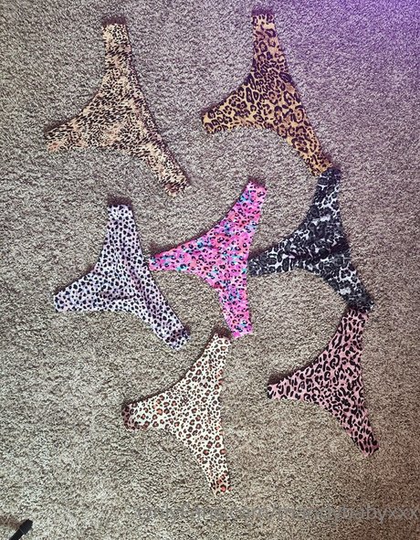 mandybabyxxx model heiße bild