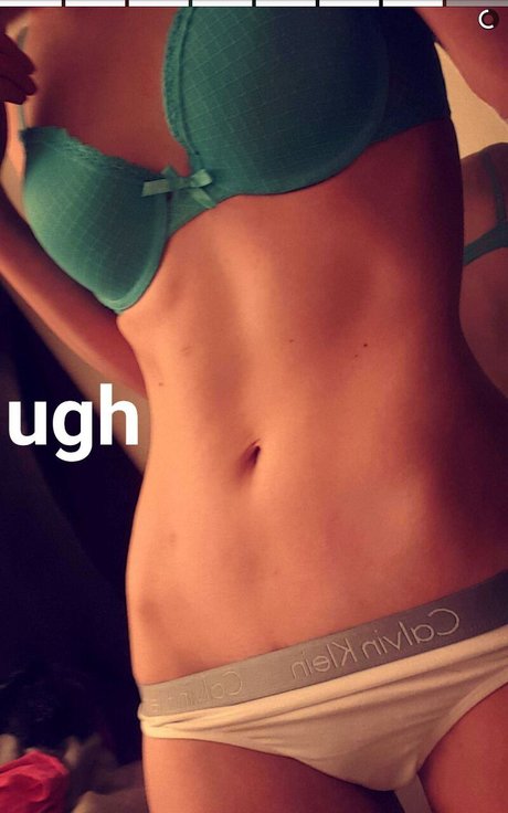 schwarze shemale-onlyfans xxx akt archiv