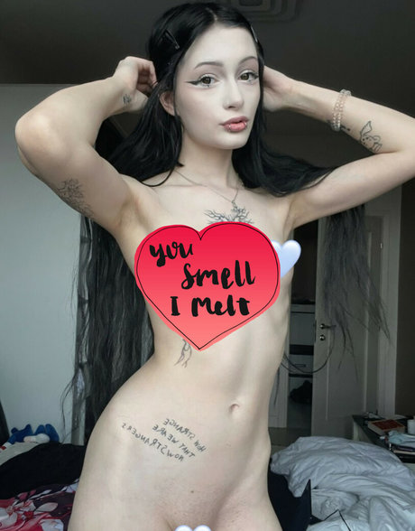 flachbrüstige onlyfans heiße nackte bilder