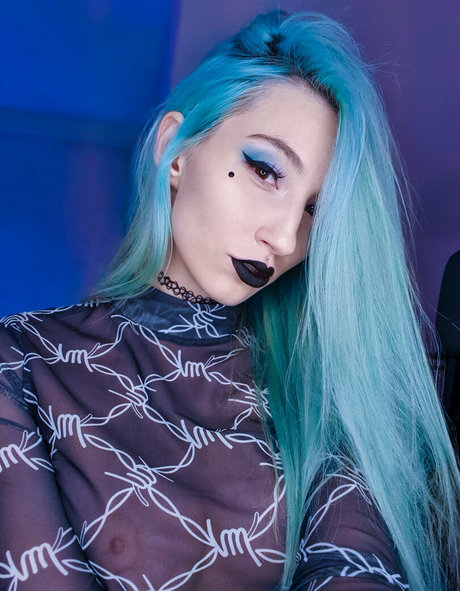 zierliche milf onlyfans xxx exklusive bilder