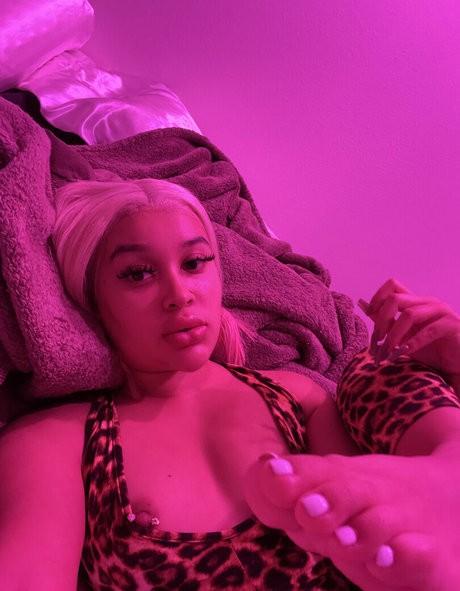 massive titten nur fans nacktheit akt bilder